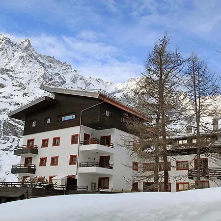 Апартаменты Locazione Turistica Cervinia.2 Брей-Червиния