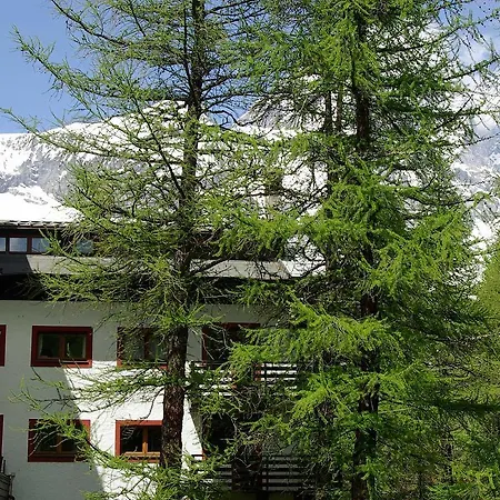 Locazione Turistica Cervinia.2 * Брей-Червиния