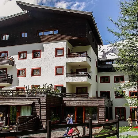 Locazione Turistica Cervinia.2 *